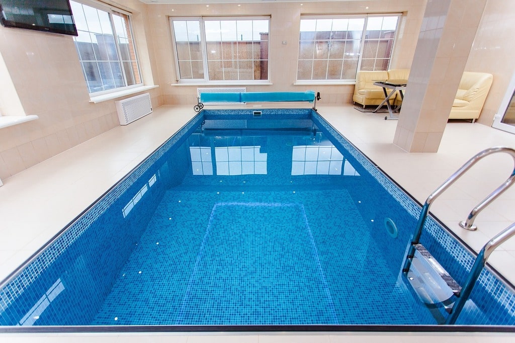 Avantages et inconvénients des différents types de piscines creusées